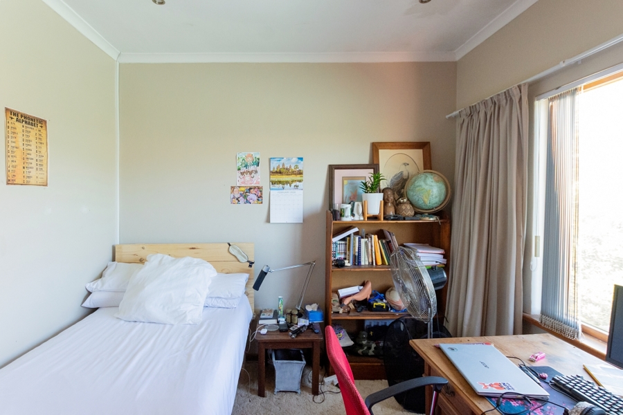 6 Bedroom Property for Sale in Middedorp Western Cape